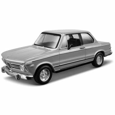 Speelgoed auto bmw 2002tii 1:32