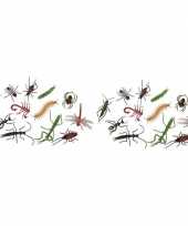24x plastic speelgoed insecten